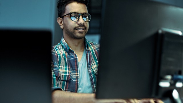 Man-at-computer-working